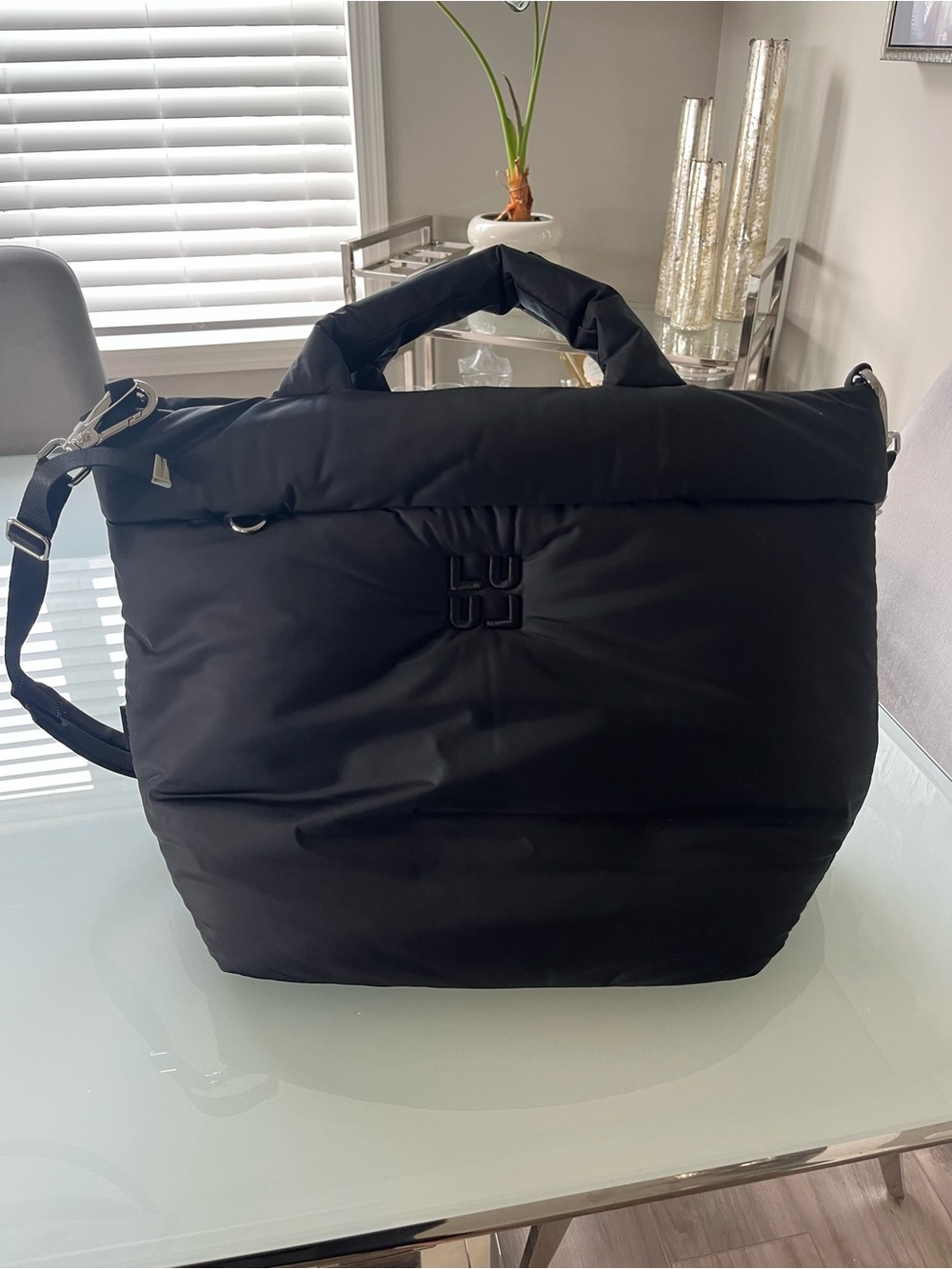 Lululemon On My Level Tote Puffy 15L - Picture 3 of 6
